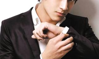 适合中学生表演的感恩的小品剧本!真心的~~~跪求 中学生小品剧本