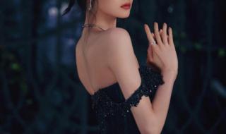 英议员夺走女王权杖 英议员夺走女王权杖